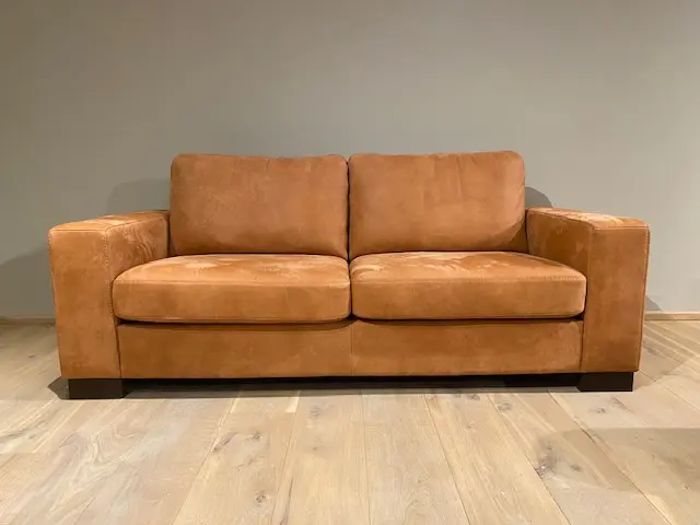 afbeelding van Leren bank Enjoy - 2,5 zits - Kenia Rost (oranje)