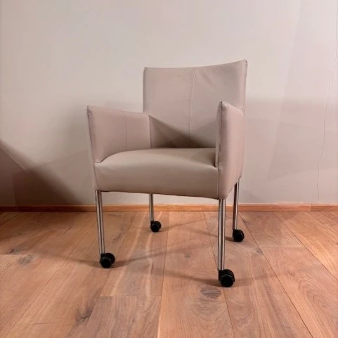 afbeelding van Leren eetkamerstoel Desire, Toledo Mastic - Outlet