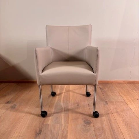 afbeelding van Leren eetkamerstoel Desire, Toledo Mastic - Outlet