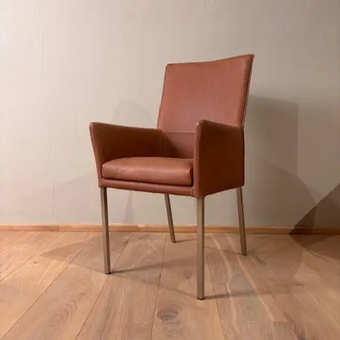 afbeelding van Leren eetkamerstoel Royal - Vintage Cognac