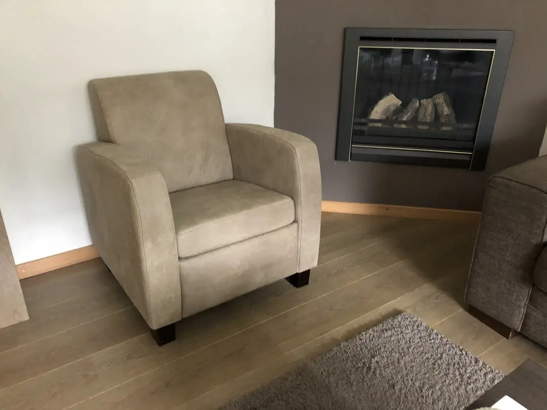 afbeelding van Bruine leren fauteuil - bruin leer