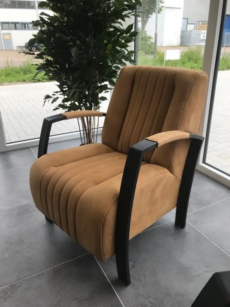 afbeelding van Fauteuil met stalen frame - bruin leer