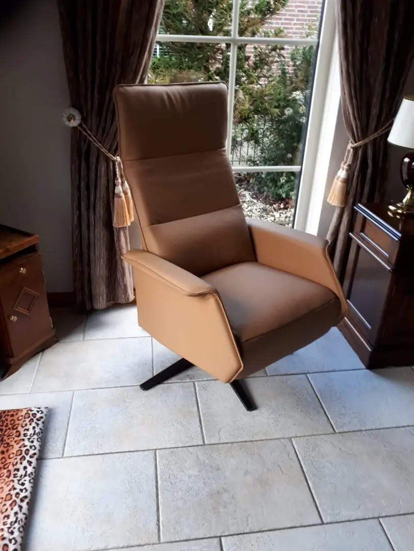 afbeelding van Relaxfauteuil - bruin leer