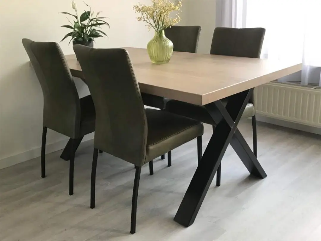 afbeelding van 4 leren eetkamerstoelen - groen leer