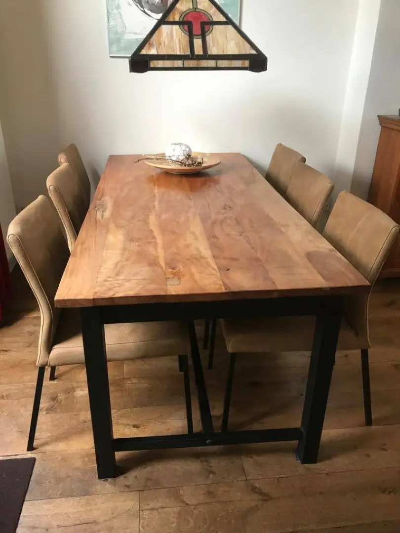 afbeelding van 6 leren eetkamerstoelen - bruin leer