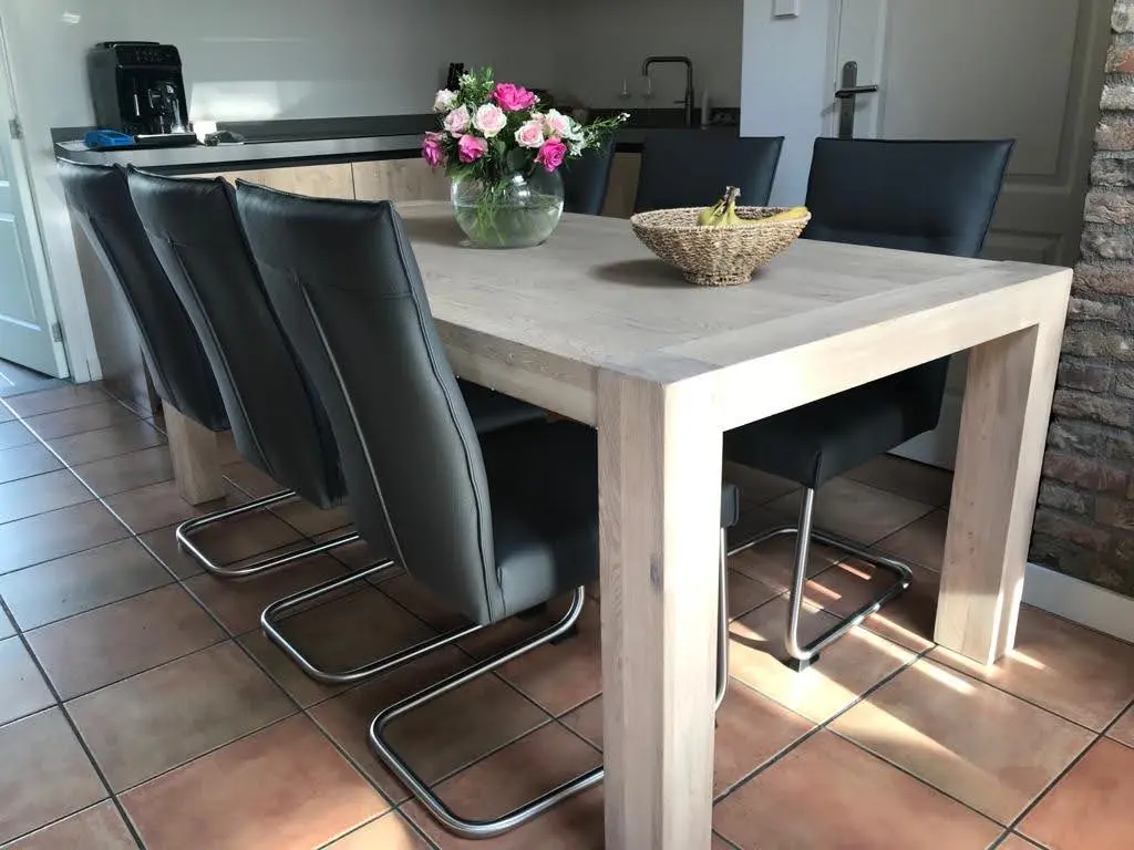 afbeelding van Set van 6 leren eetkamerstoelen - met sledepoot - grijs leer