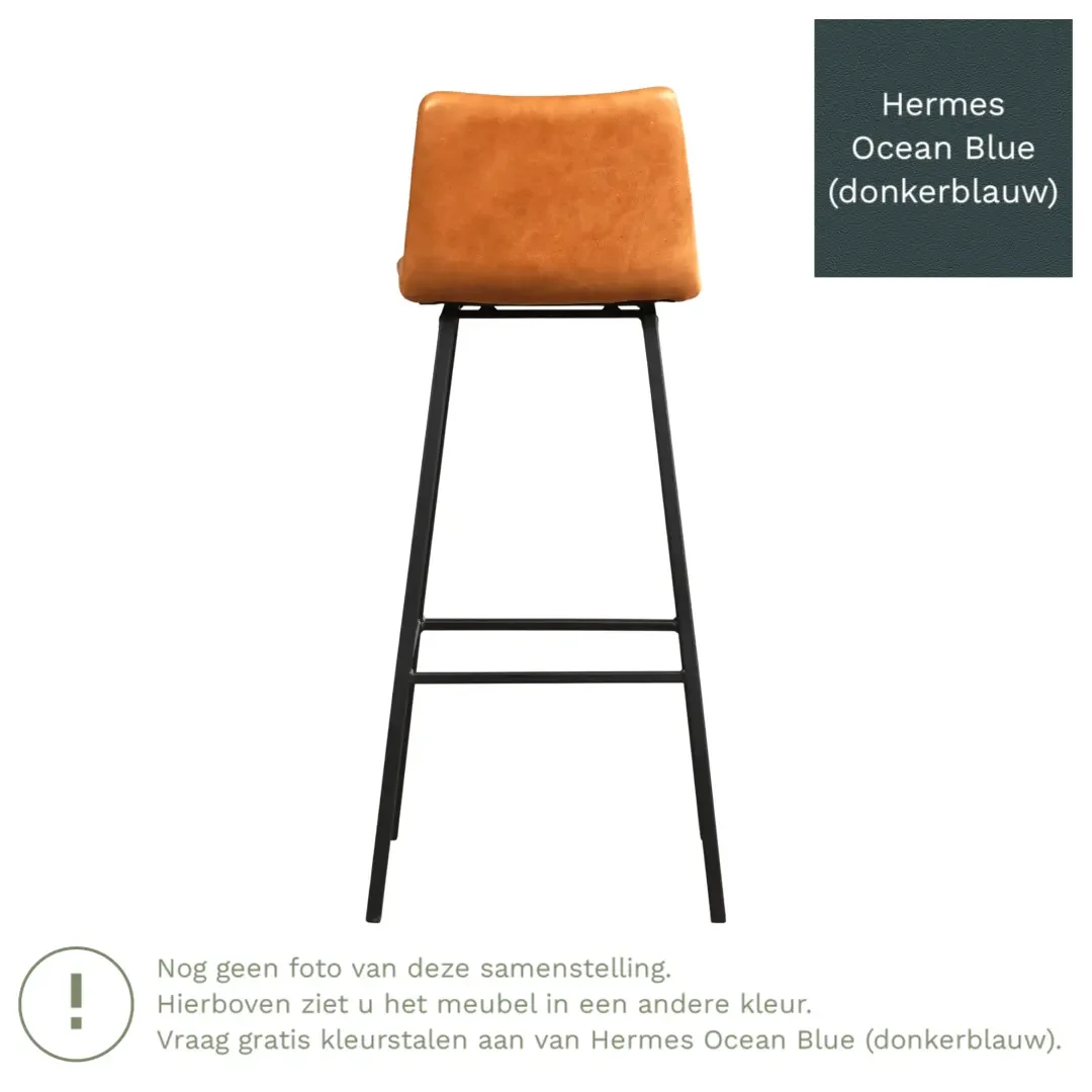 afbeelding van Leren barkruk Catch hoog - Hermes Ocean Blue (donkerblauw) - Poten staal vierkant zwart
