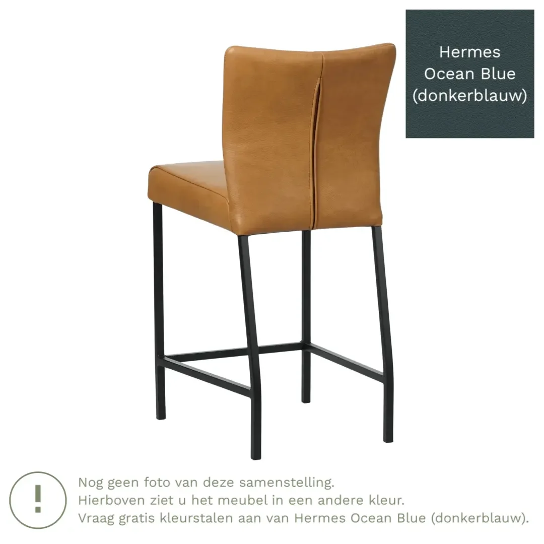 afbeelding van Leren barkruk Revolt laag - Hermes Ocean Blue (donkerblauw) - Poten staal vierkant RVS