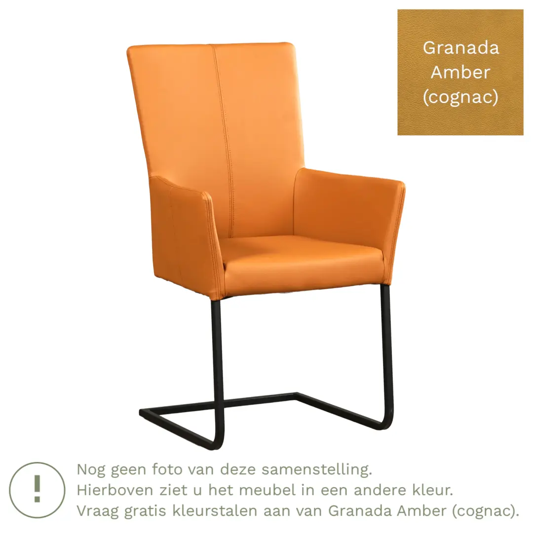 afbeelding van Leren eetkamerstoel Dare met armleuning - Granada Amber (cognac) - Sledepoot staal vierkant RVS