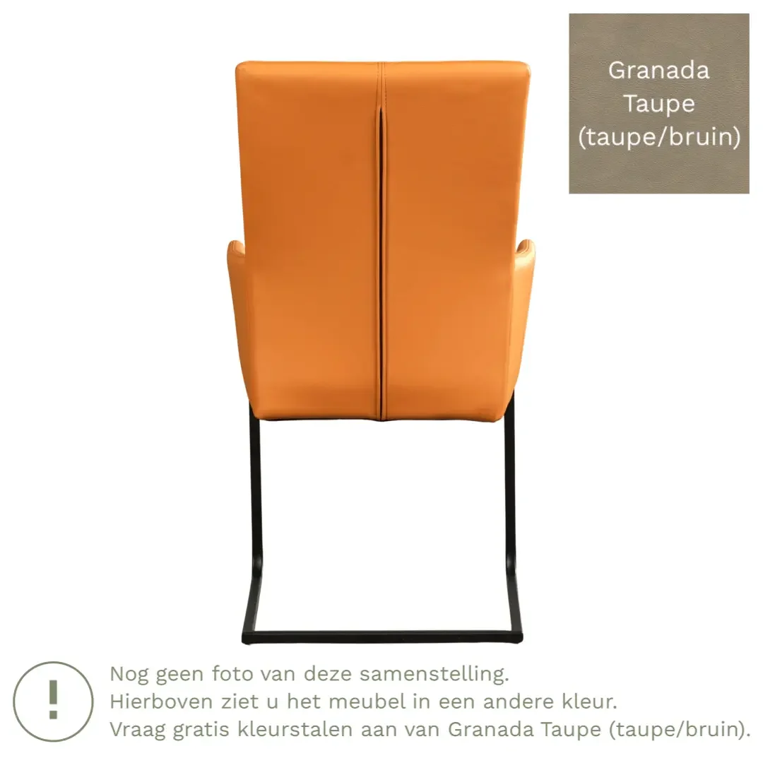 afbeelding van Leren eetkamerstoel Dare met armleuning - Granada Taupe (taupe/bruin) - Sledepoot staal vierkant zwart