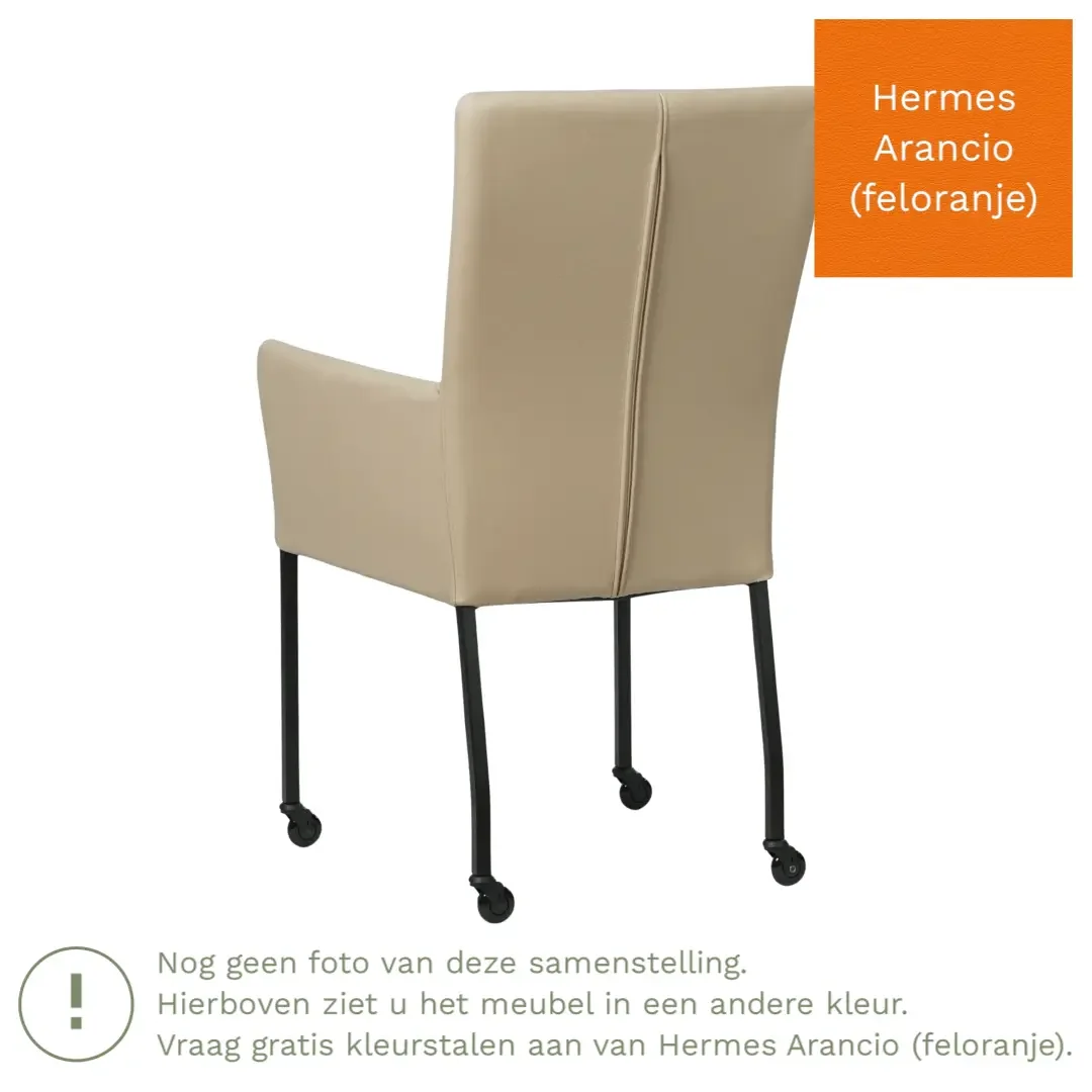 afbeelding van Leren eetkamerstoel Deal met armleuning - Hermes Arancio (feloranje) - Poten staal vierkant RVS