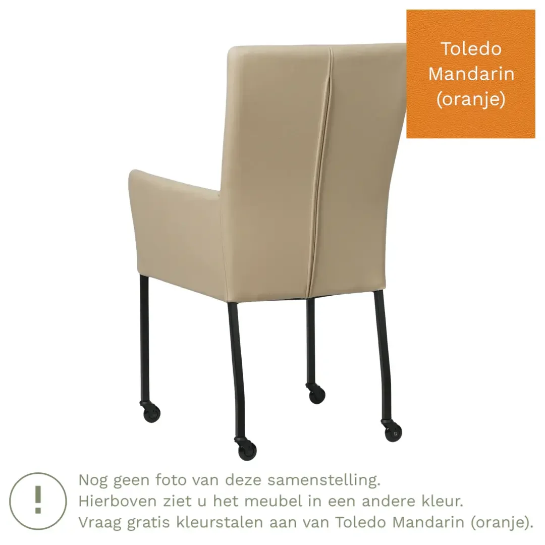 afbeelding van Leren eetkamerstoel Deal met armleuning - Toledo Mandarin (oranje) - Poten staal vierkant zwart