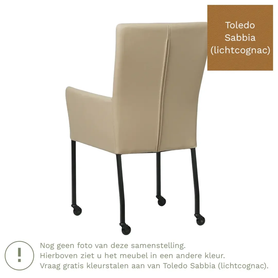 afbeelding van Leren eetkamerstoel Deal met armleuning - Toledo Sabbia (lichtcognac) - Poten staal vierkant zwart