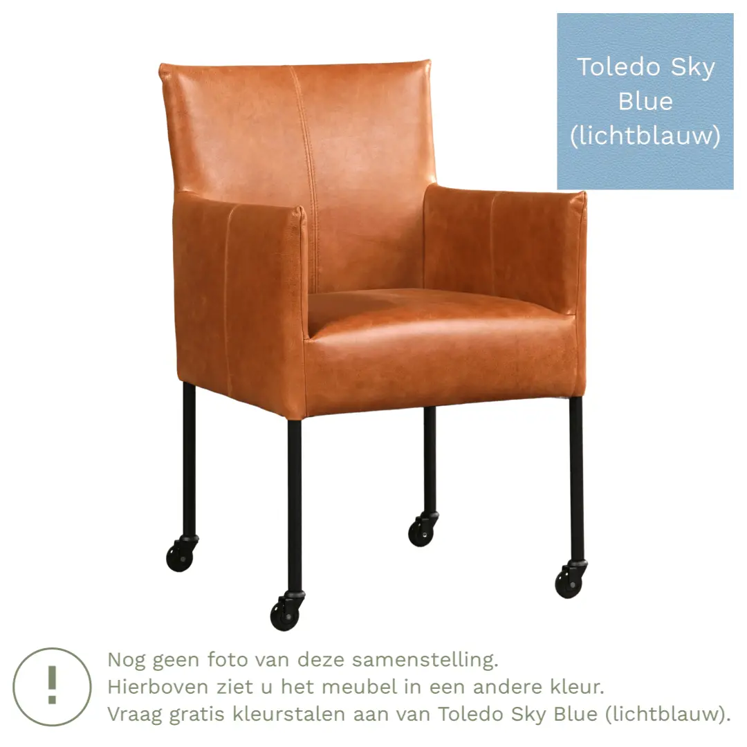 afbeelding van Leren eetkamerstoel Desire - Toledo Sky Blue (lichtblauw) - Poten staal rond zwart