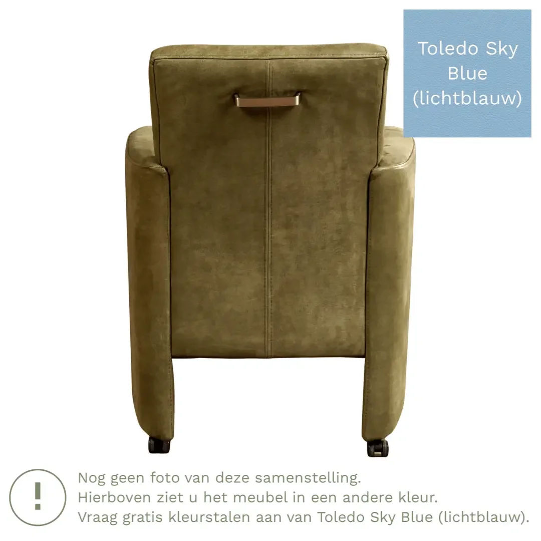 afbeelding van Leren eetkamerstoel Elegant - Toledo Sky Blue (lichtblauw) - Met handgreep RVS