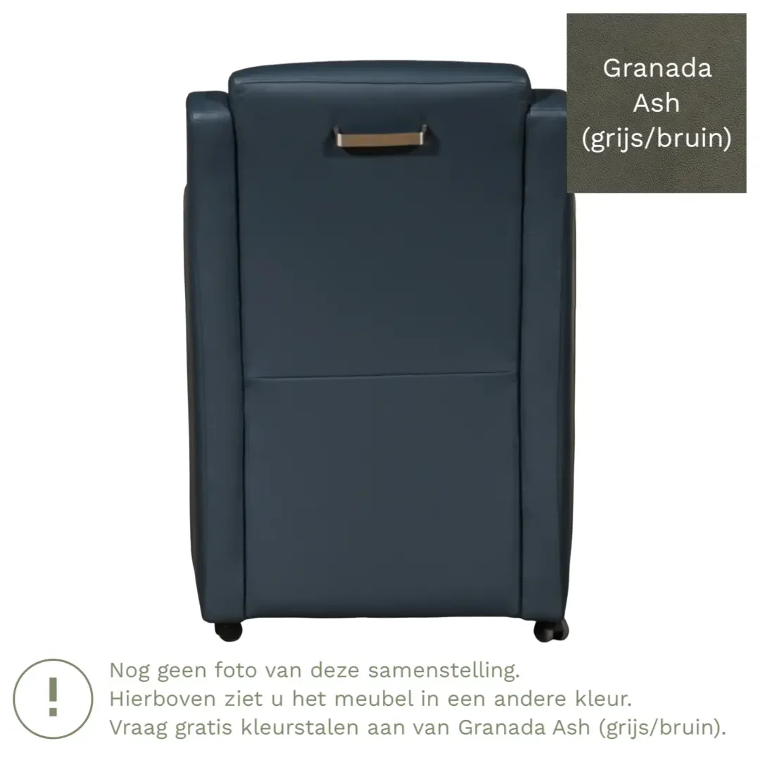 afbeelding van Leren eetkamerstoel Mass - Granada Ash (grijs/bruin) - Met handgreep RVS