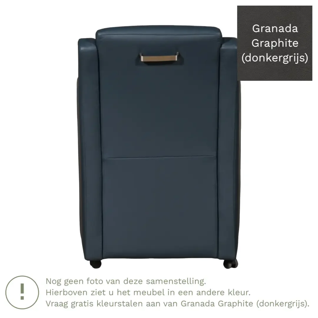afbeelding van Leren eetkamerstoel Mass - Granada Graphite (donkergrijs) - Met handgreep RVS