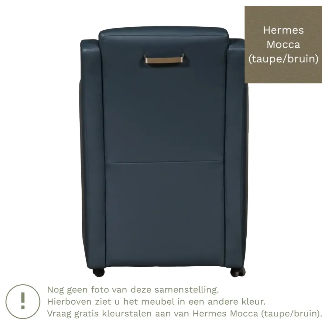 afbeelding van Leren eetkamerstoel Mass - Hermes Mocca (taupe/bruin) - Met handgreep zwart