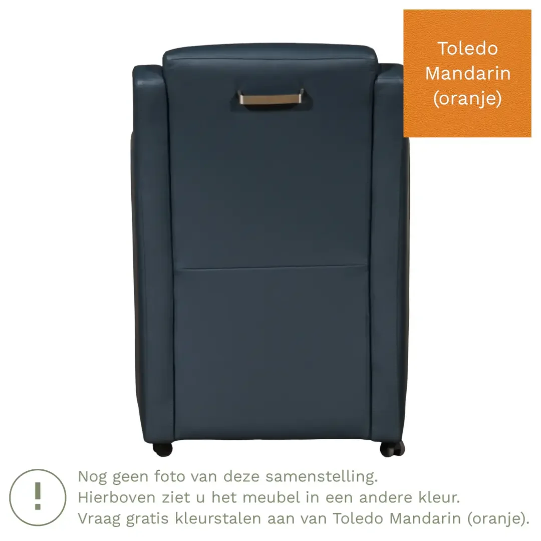 afbeelding van Leren eetkamerstoel Mass - Toledo Mandarin (oranje) - Met handgreep zwart
