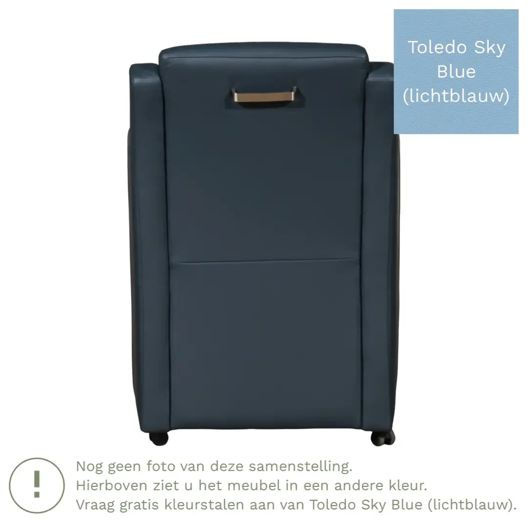 afbeelding van Leren eetkamerstoel Mass - Toledo Sky Blue (lichtblauw) - Met handgreep zwart