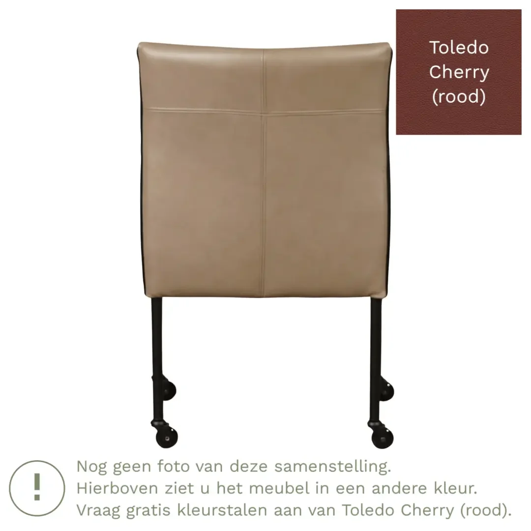 afbeelding van Leren eetkamerstoel More - Toledo Cherry (rood) - Poten staal rond zwart