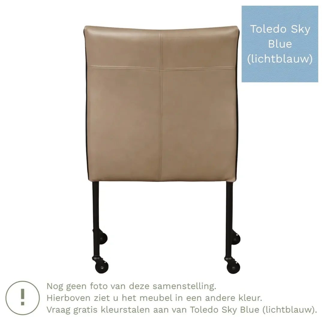 afbeelding van Leren eetkamerstoel More - Toledo Sky Blue (lichtblauw) - Poten staal rond RVS