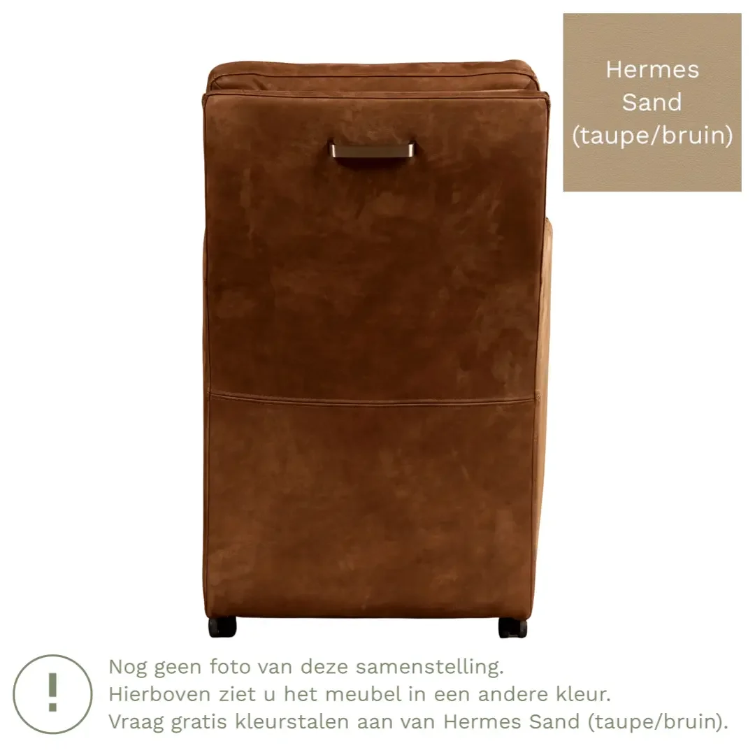 afbeelding van Leren eetkamerstoel Sharp - Hermes Sand (taupe/bruin) - Met handgreep zwart