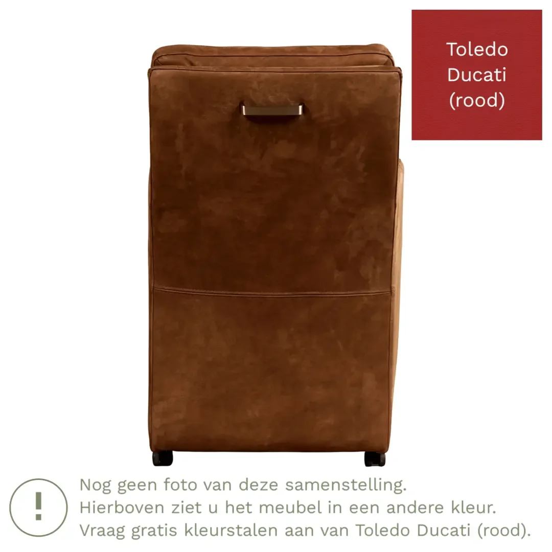 afbeelding van Leren eetkamerstoel Sharp - Toledo Ducati (rood) - Met handgreep RVS
