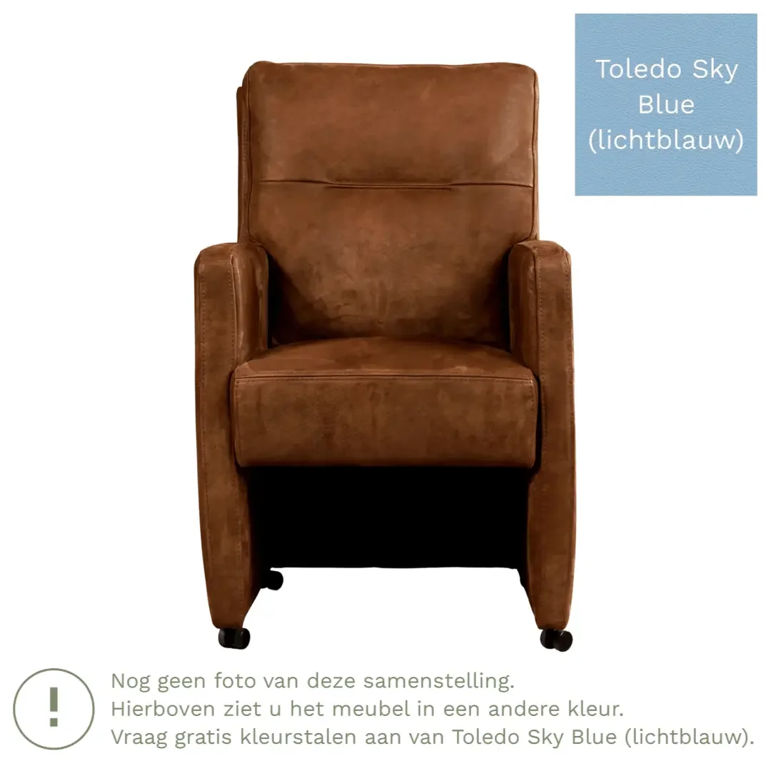 afbeelding van Leren eetkamerstoel Sharp - Toledo Sky Blue (lichtblauw) - Met handgreep RVS