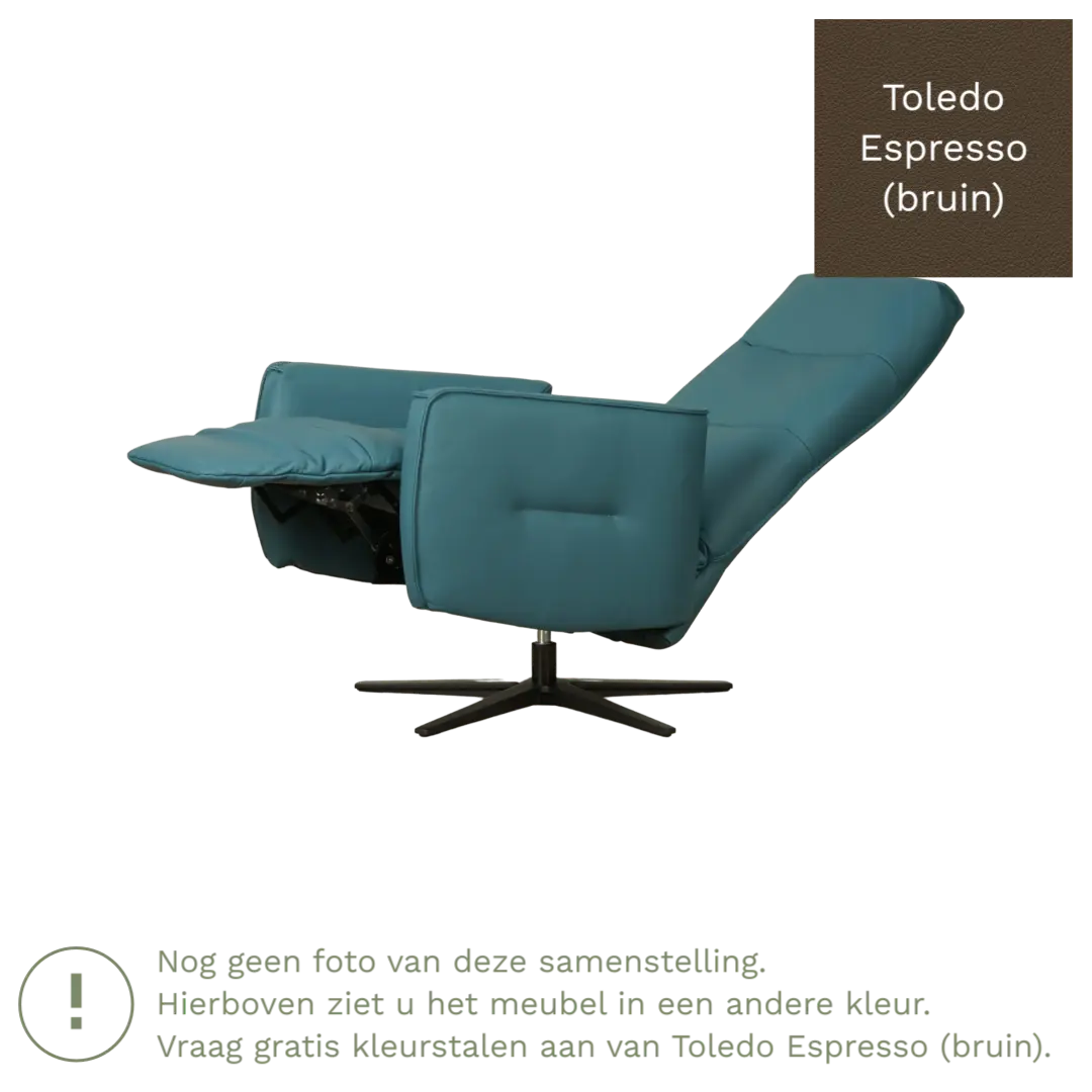 afbeelding van Leren elektrisch relaxfauteuil Pride - Toledo Espresso (bruin) - Medium - Schotelvoet zwart