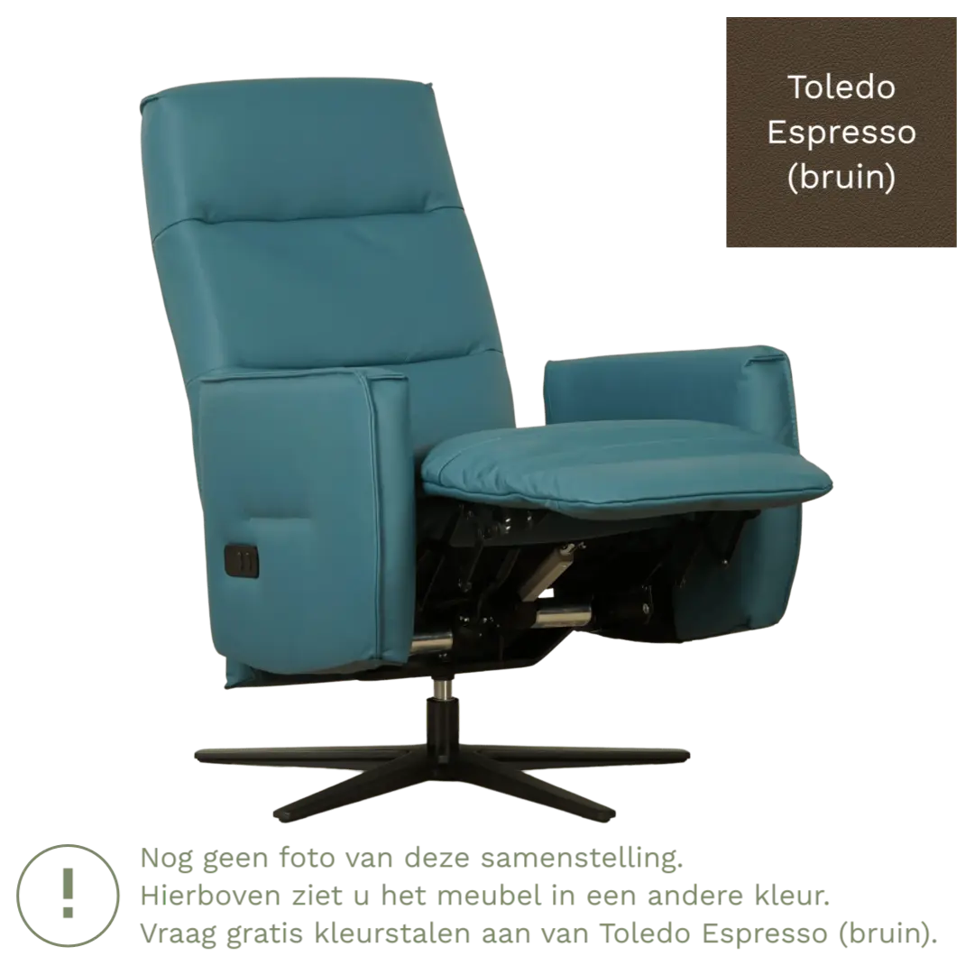 afbeelding van Leren handmatige relaxfauteuil Pride - Toledo Espresso (bruin) - Medium - Schotelvoet zwart
