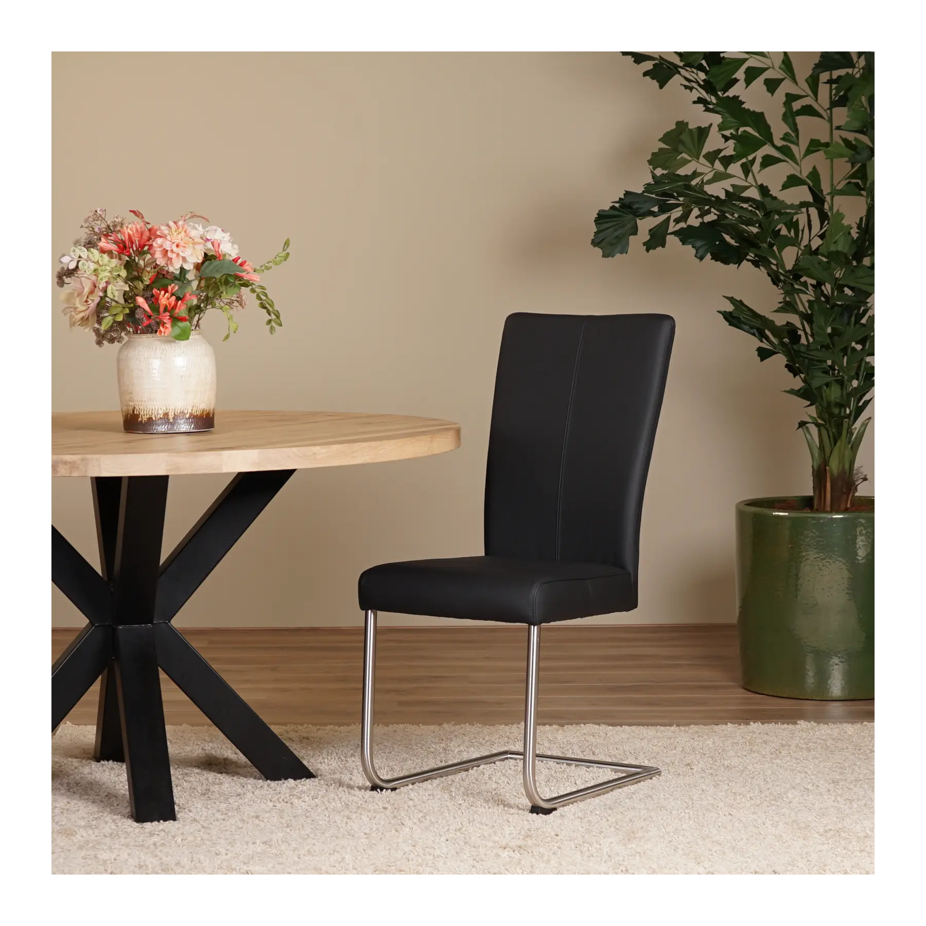 afbeelding van Leren eetkamerstoel Dry