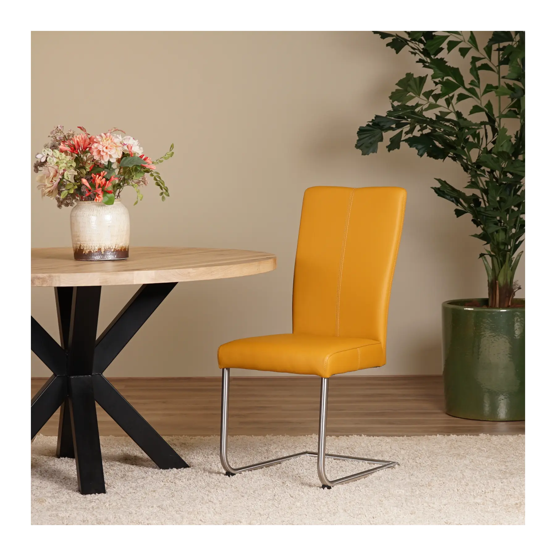 afbeelding van Leren eetkamerstoel Dry