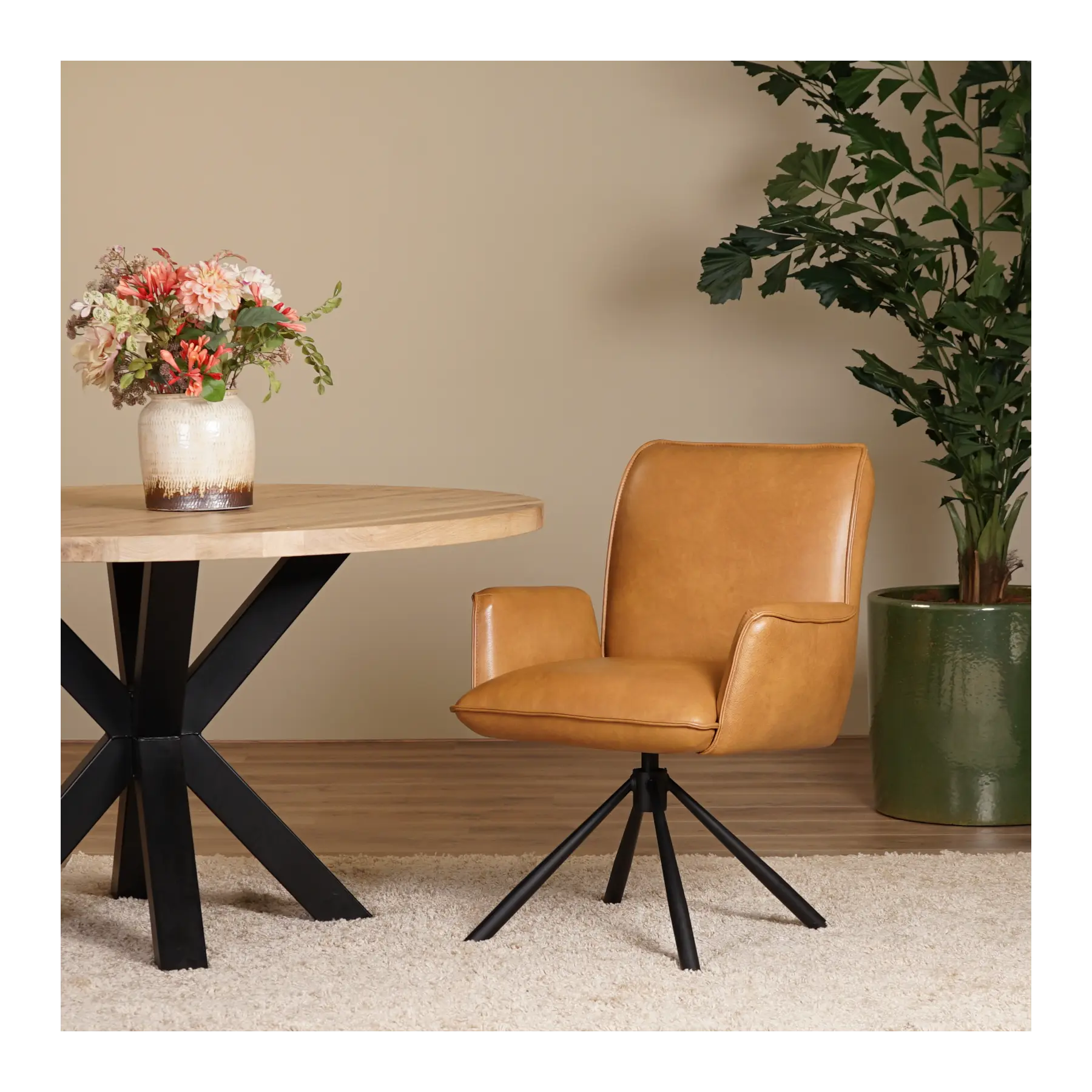 afbeelding van Leren draaibare eetkamerstoel Elite