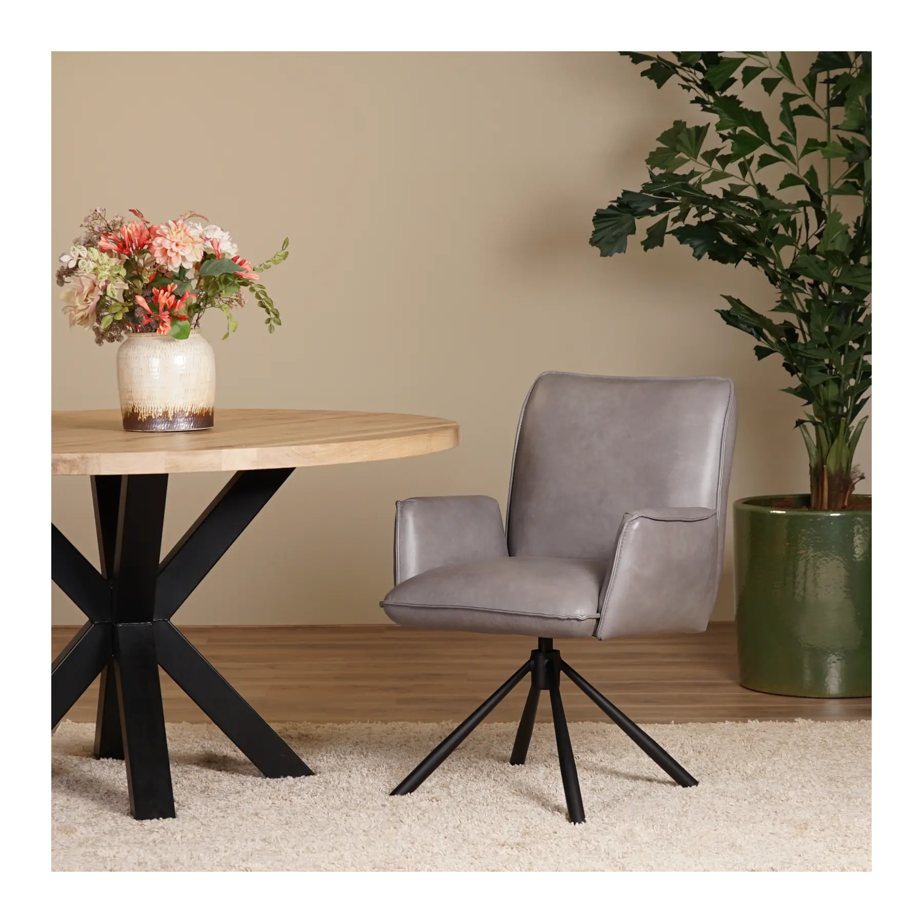 afbeelding van Leren draaibare eetkamerstoel Elite