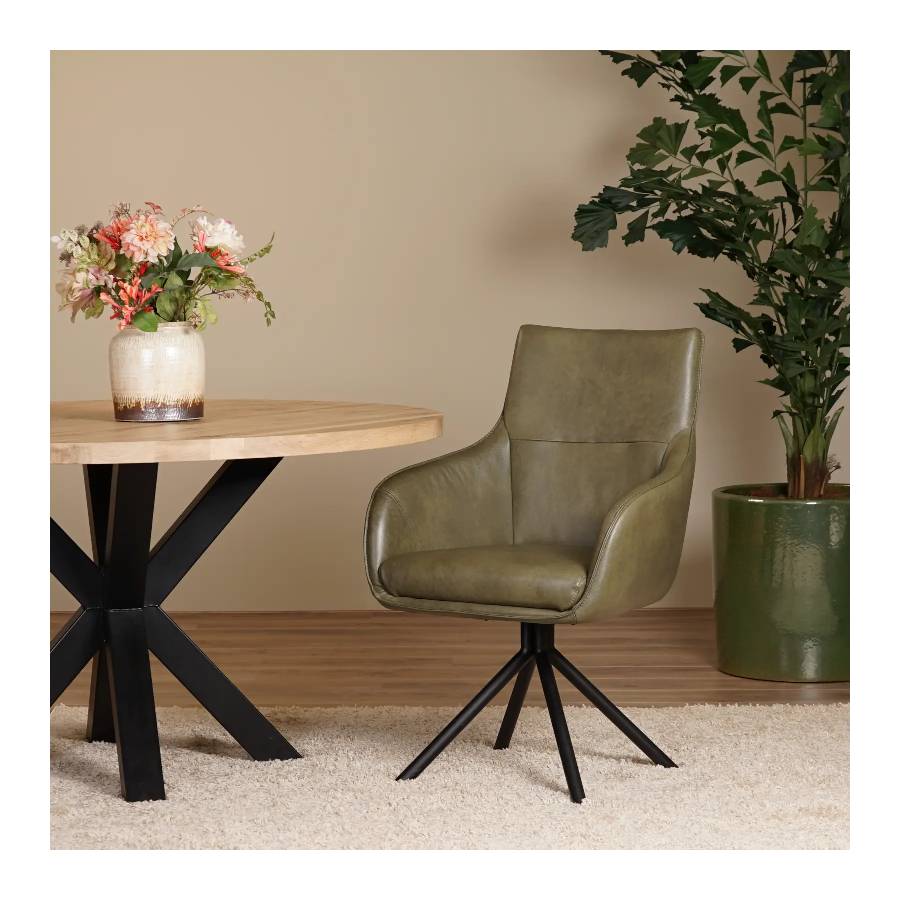 afbeelding van Leren draaibare eetkamerstoel Fancy