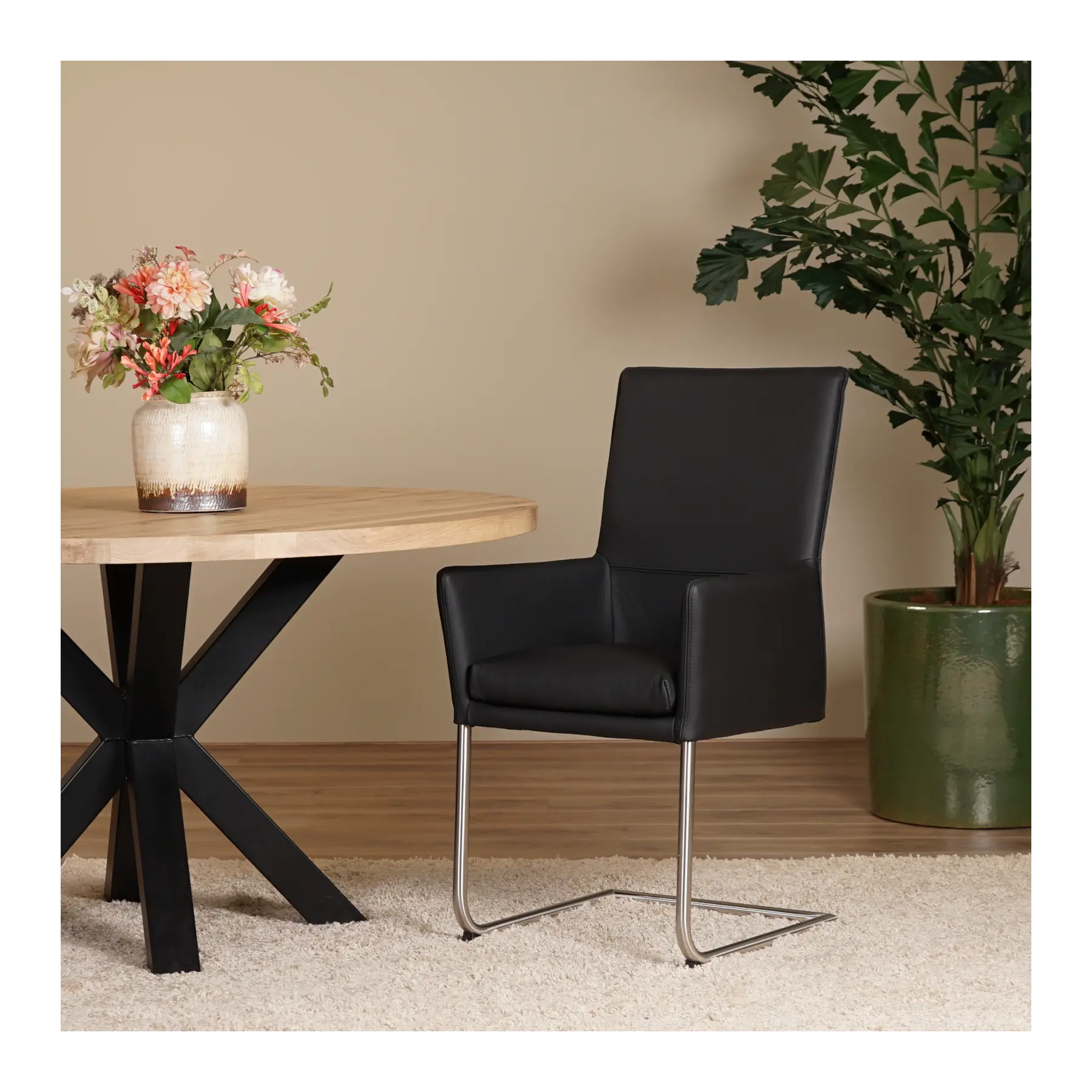 afbeelding van Leren eetkamerstoel Rumor