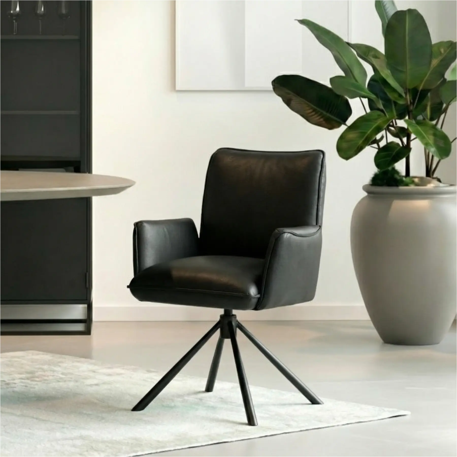 afbeelding van Leren draaibare eetkamerstoel Elite - Hermes Nero (zwart) - Spinpoot staal rond zwart