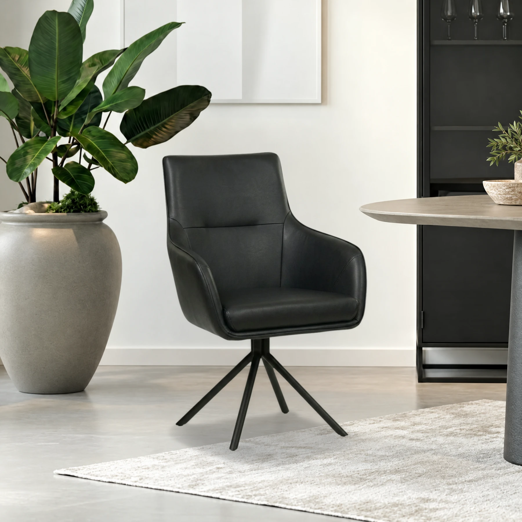 afbeelding van Leren draaibare eetkamerstoel Fancy - Granada Black (zwart) - Spinpoot staal rond zwart