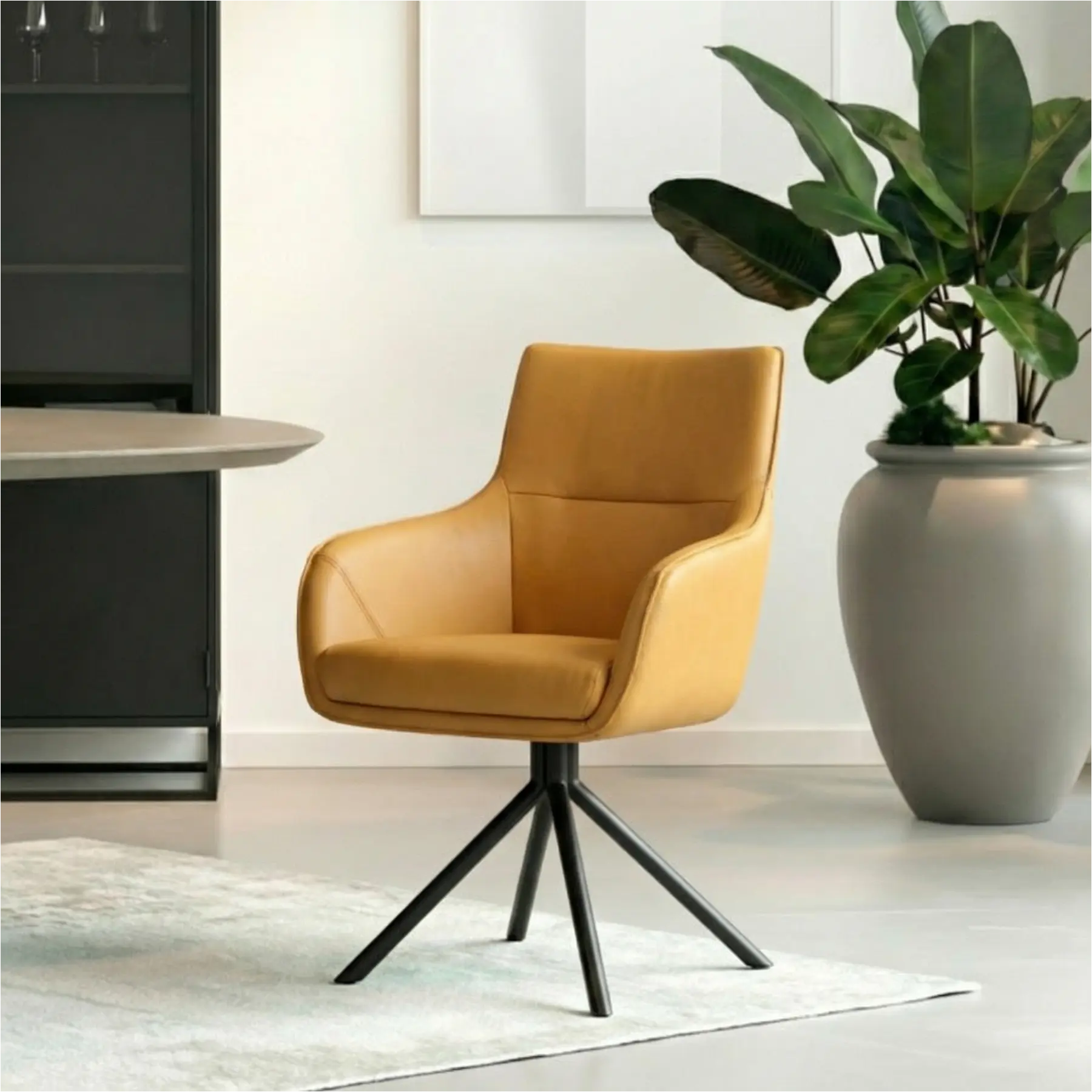 afbeelding van Leren draaibare eetkamerstoel Fancy - Toledo Leem (geel/bruin) - Spinpoot staal rond zwart