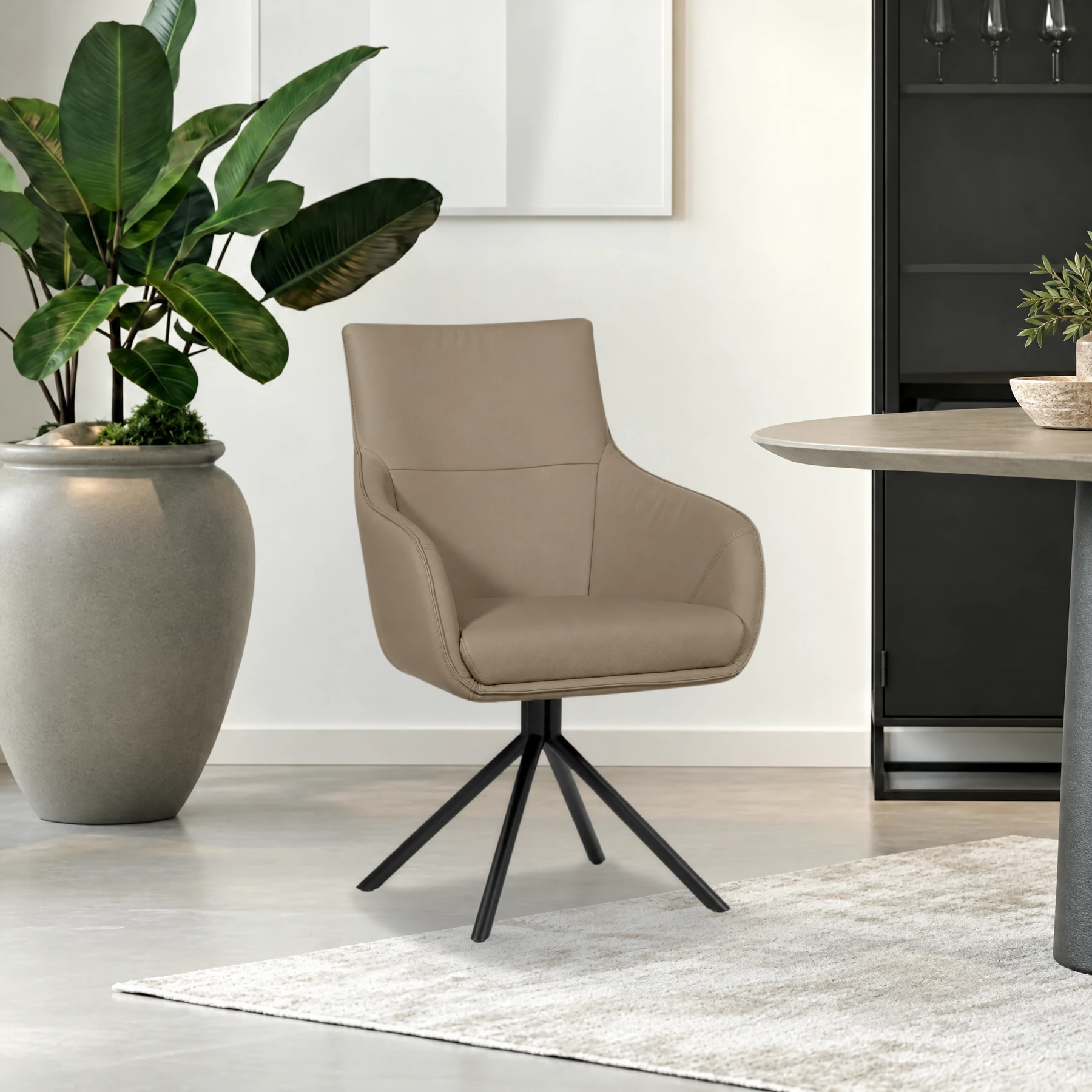 afbeelding van Leren draaibare eetkamerstoel Fancy - Toledo Mocca (taupe/bruin) - Spinpoot staal rond zwart