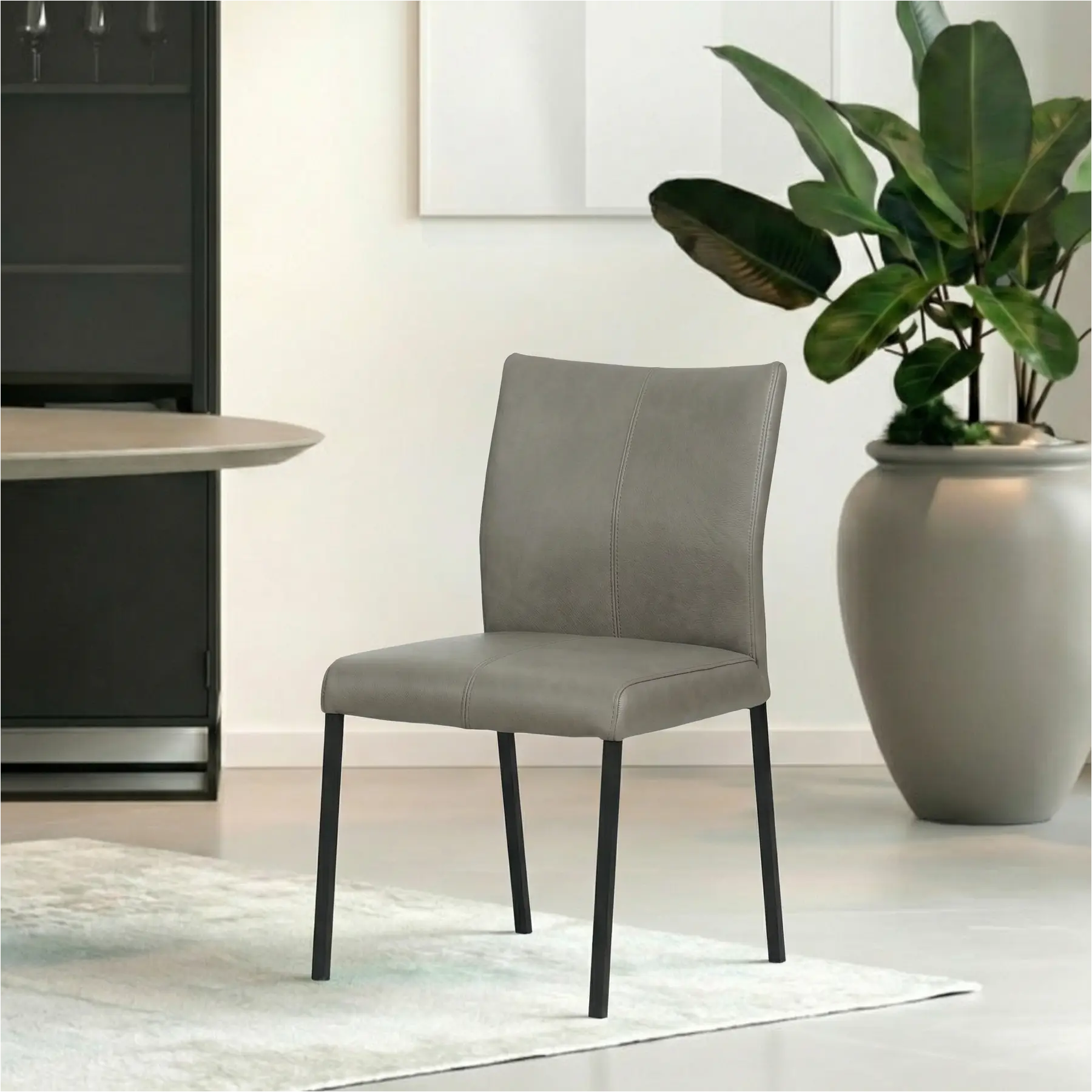 afbeelding van Leren eetkamerstoel Basic - Granada Steel (grijs) - Poten staal vierkant zwart