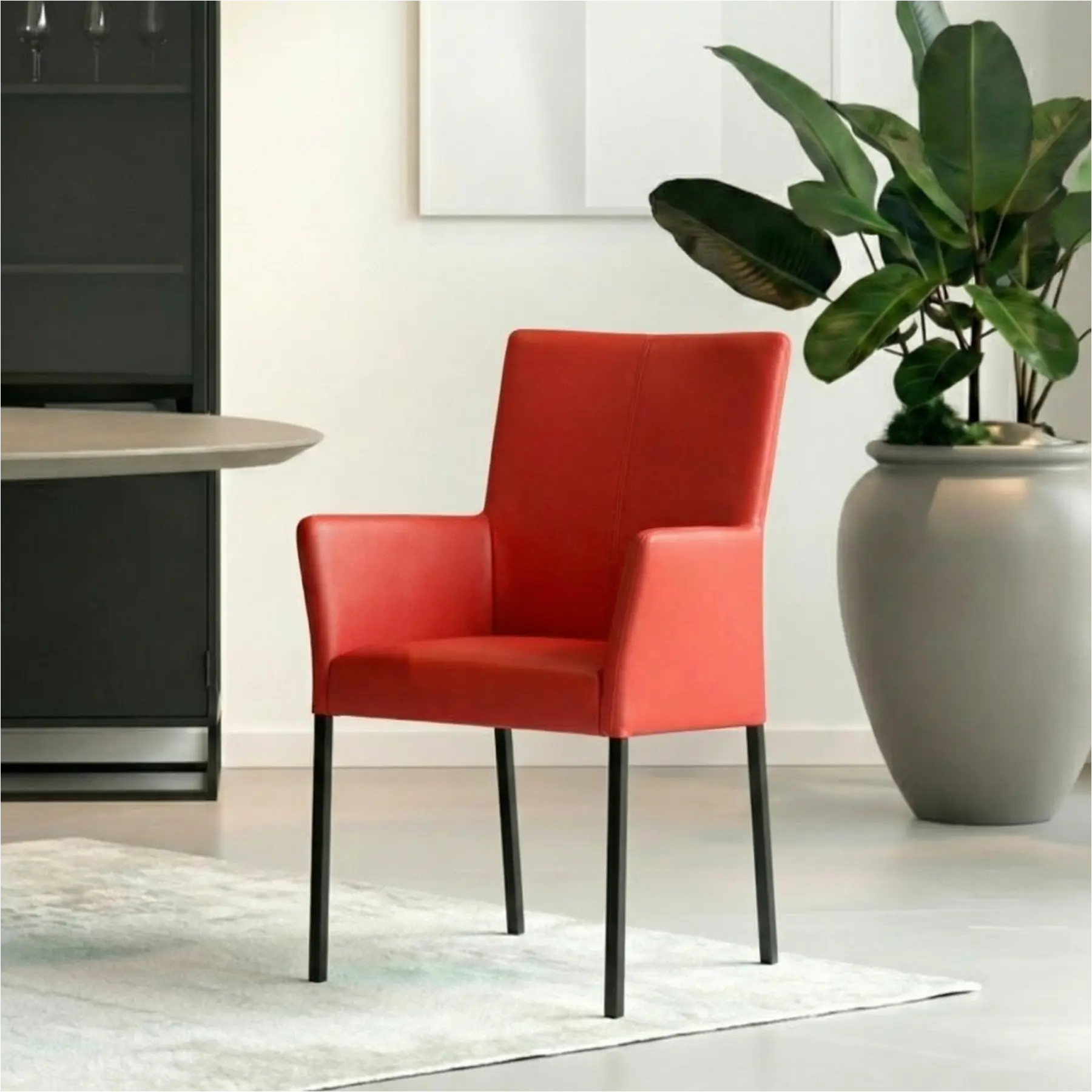 afbeelding van Leren eetkamerstoel Comfort met armleuning - Toledo Ferrari (felrood) - Poten staal vierkant zwart