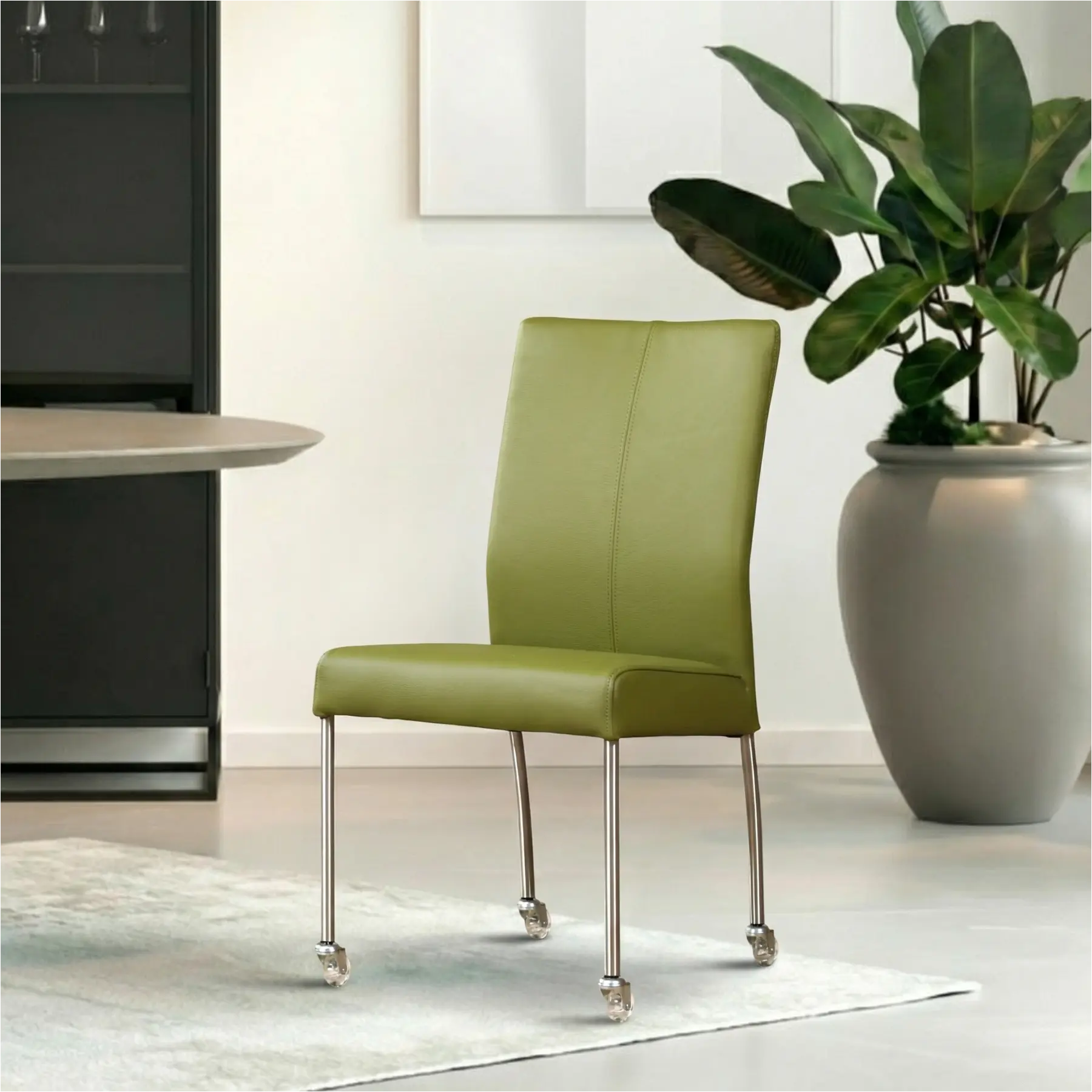 afbeelding van Leren eetkamerstoel Comfort met wieltjes