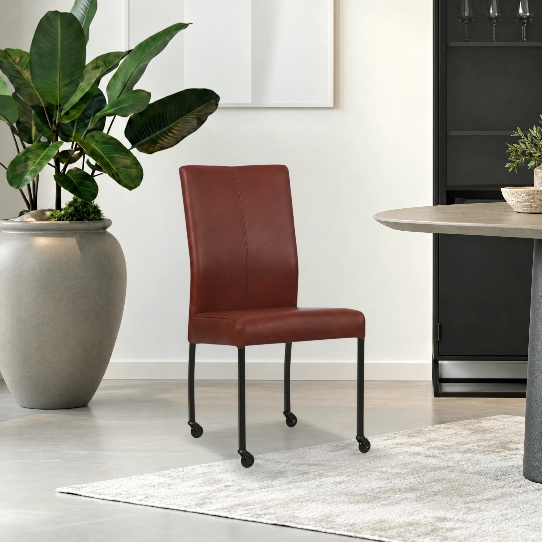 afbeelding van Leren eetkamerstoel Comfort met wieltjes - Granada Rouge (rood) - Poten staal vierkant zwart