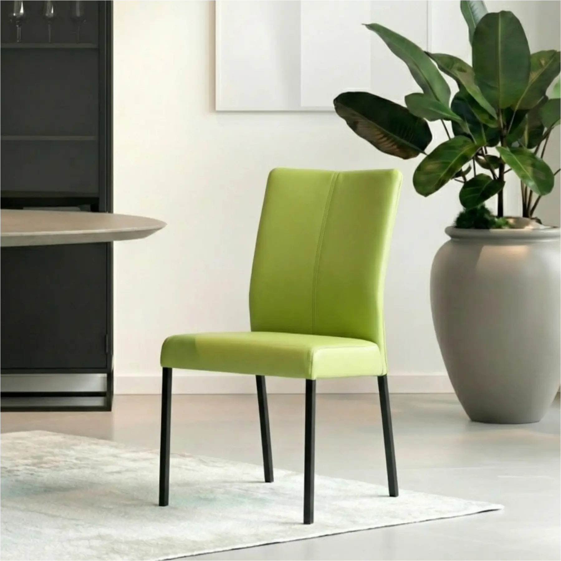 afbeelding van Leren eetkamerstoel Comfort - Toledo Lime (felgroen) - Poten staal vierkant zwart