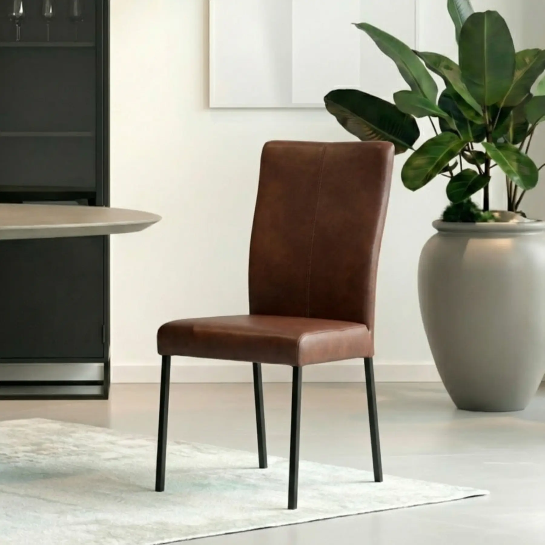 afbeelding van Leren eetkamerstoel Daily - Granada Cognac (donkercognac) - Poten staal vierkant zwart