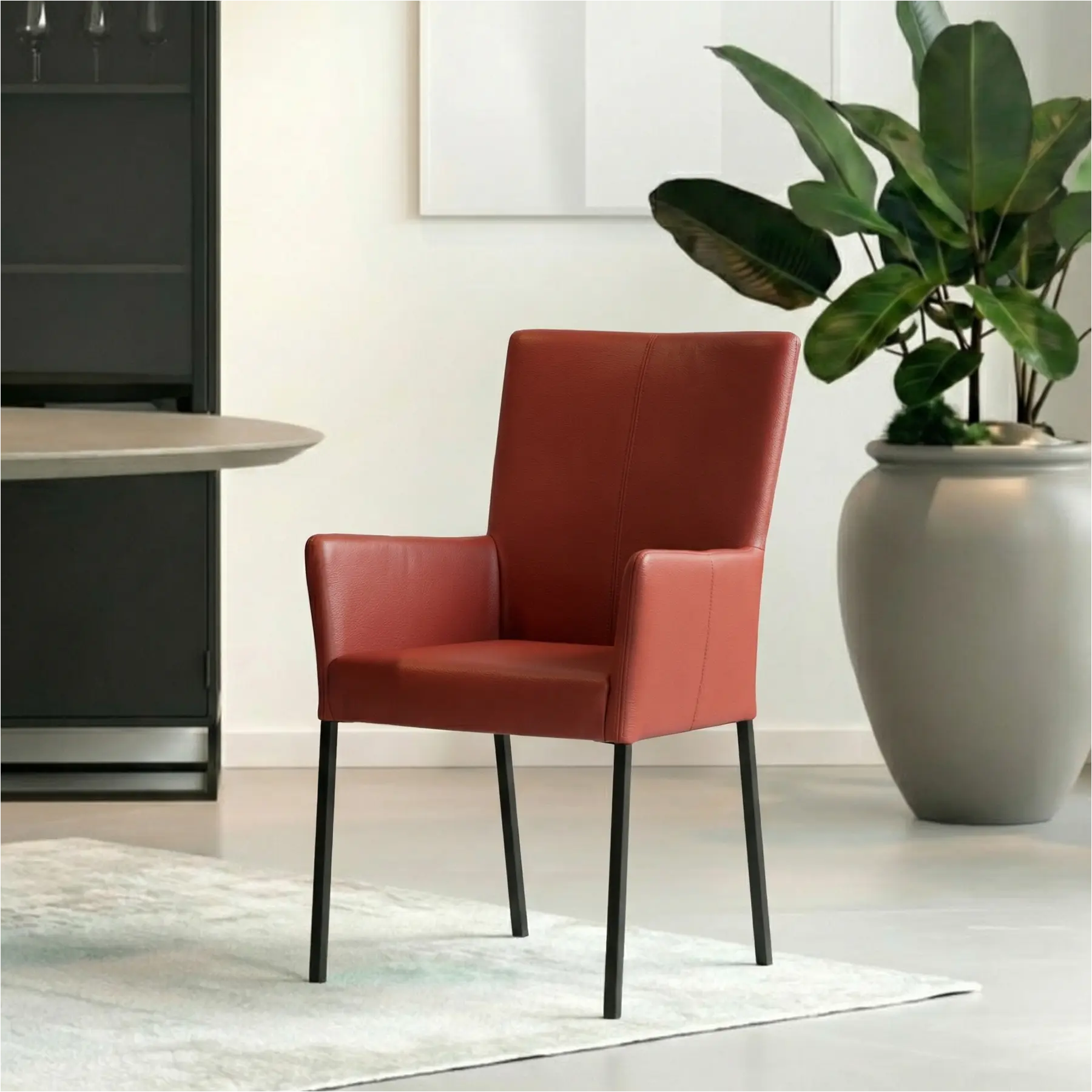 afbeelding van Leren eetkamerstoel Daily met armleuning