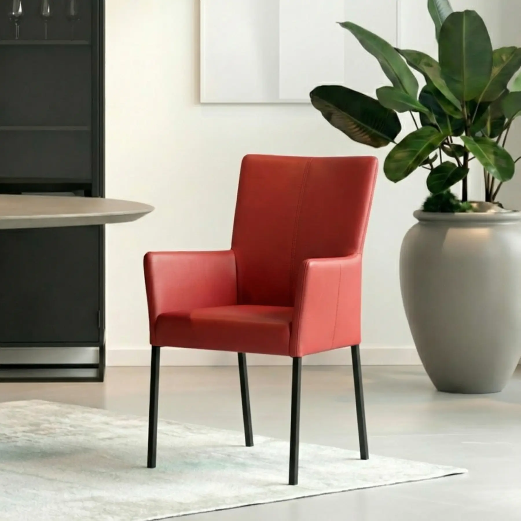 afbeelding van Leren eetkamerstoel Daily met armleuning - Toledo Ducati (rood) - Poten staal vierkant zwart