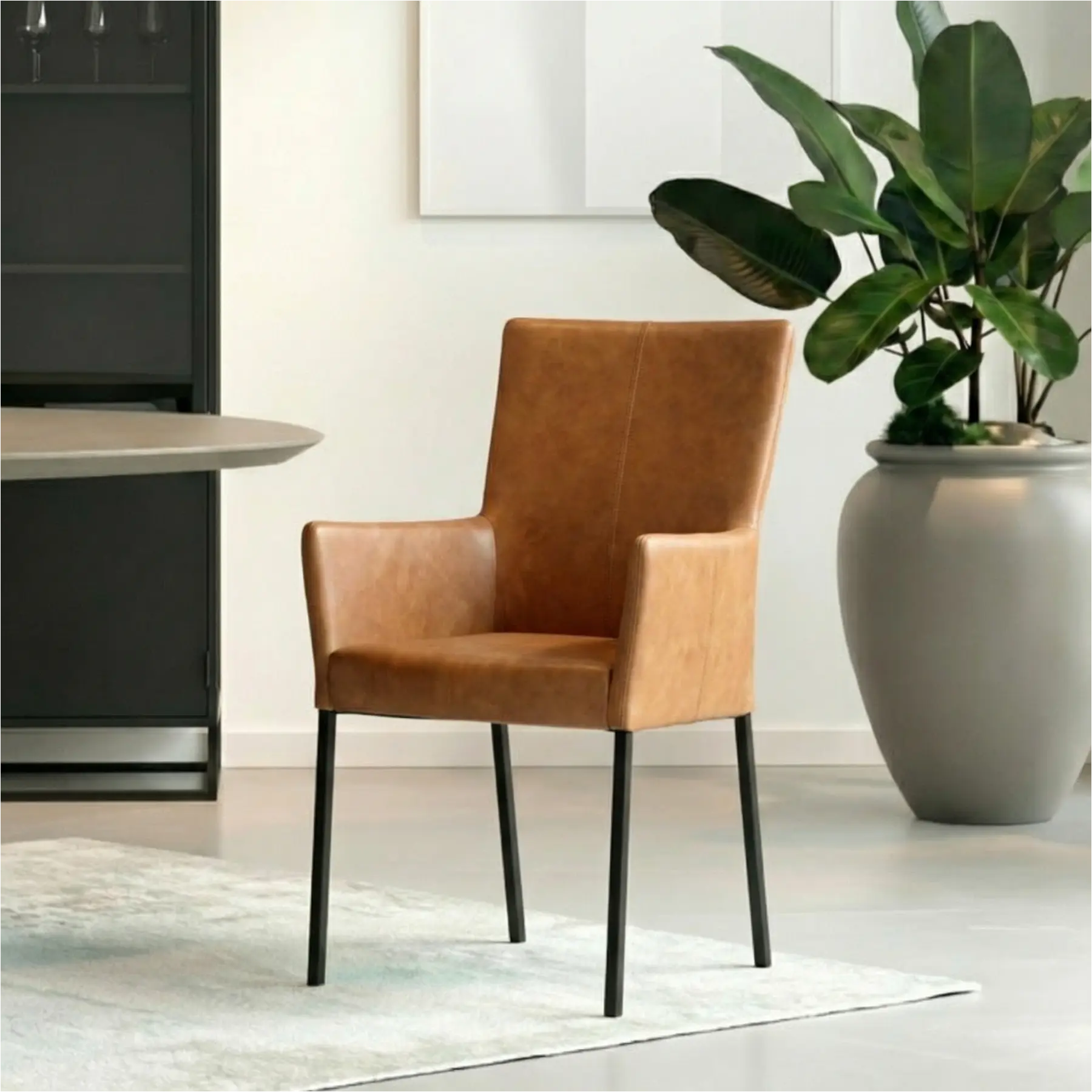 afbeelding van Leren eetkamerstoel Daily met armleuning - Vintage Cognac (cognac) - Poten staal vierkant zwart
